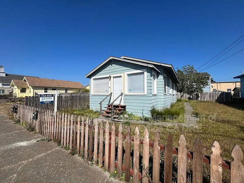 2 bed, 1.0 bath, $1,925 — Photo 1