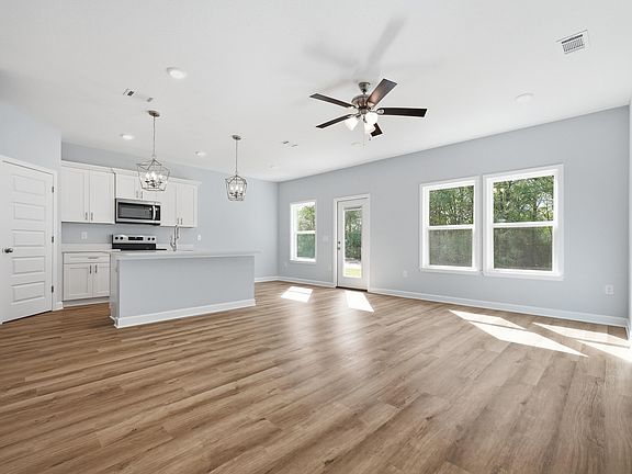 4th image of 6118 Clover St