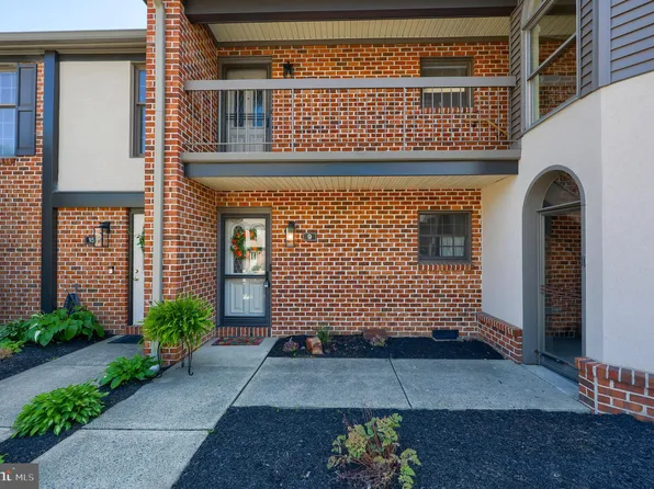 9 Amberley Way, Lititz, PA 17543