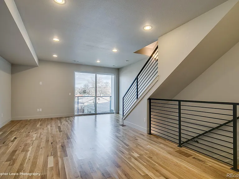 1559 King St — Photo 9