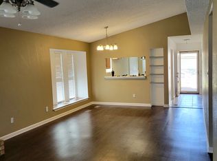 2120 Rainwood Ct, Arlington, TX 76017