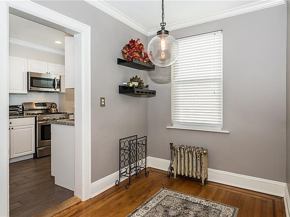 4th image of 172 Myrtle Blvd APT 5A