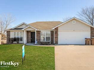 423 Rachael Cir, Raymore, MO 64083