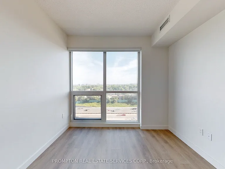 85 McMahon Dr #802 — Photo 14