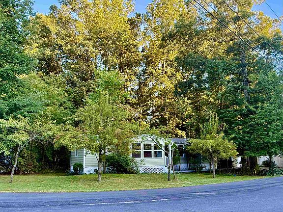 2nd image of 7 Colcord Pond Road