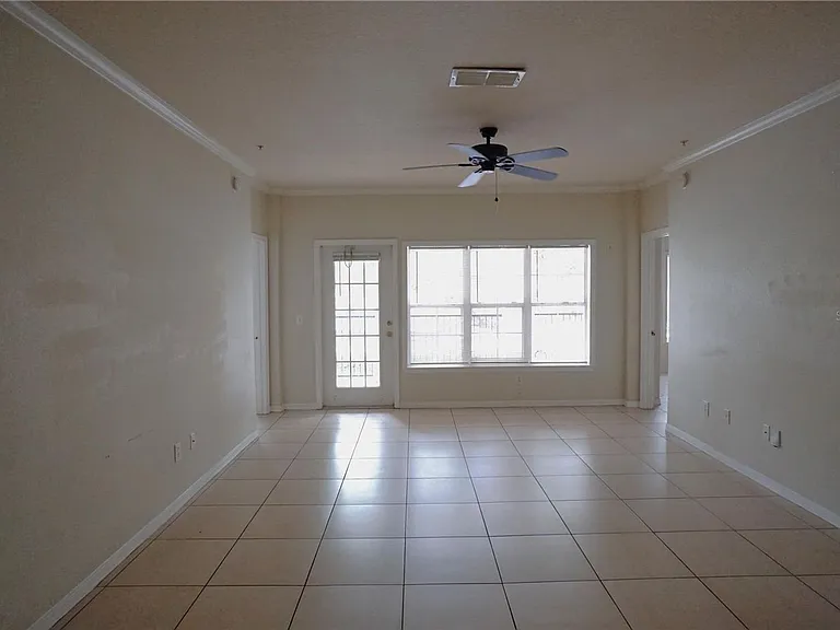 3577 Conroy Rd #325 — Photo 7
