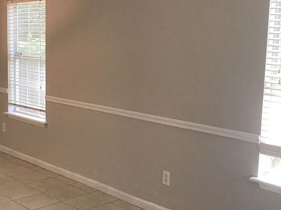 5th image of 1412 Glenda Dr