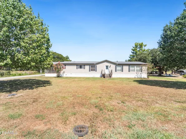 1121 Simon Angelle Rd, Arnaudville, LA 70512