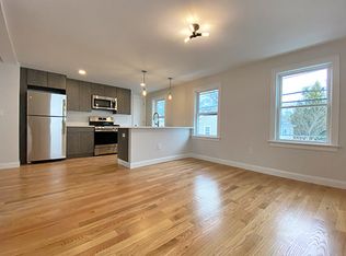 33 Upham St APT 4, Salem, MA 01970