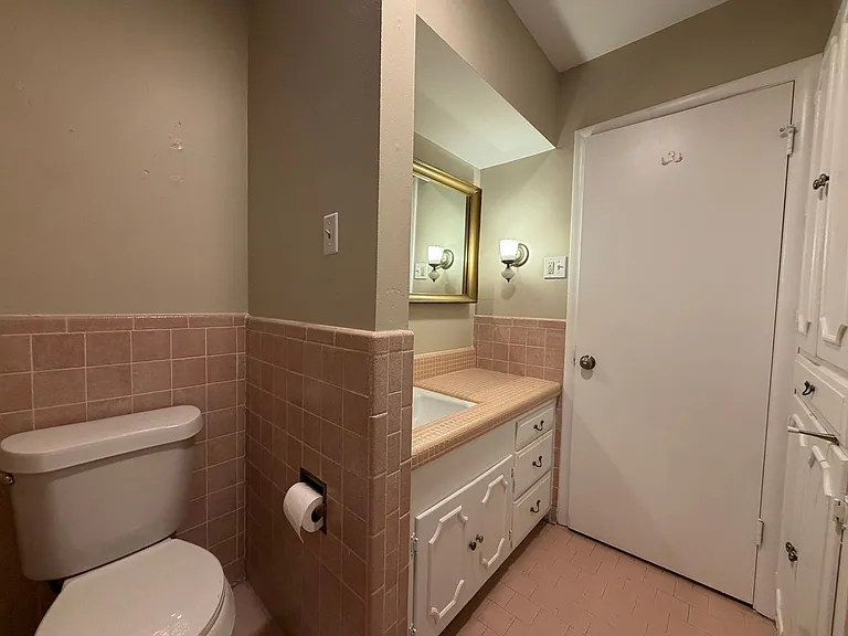 4416 Granbury Rd — Photo 15
