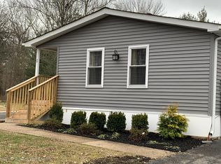 1 Forest Dr, Manalapan, NJ 07726