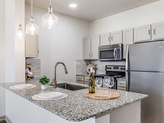 2nd image of 4900 Windhaven Pkwy #16203