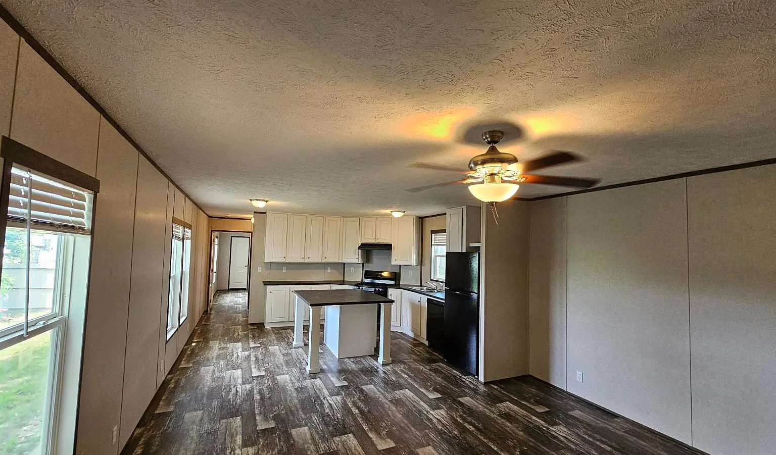 3 bed, 2.0 bath, 1152 sqft, $995 — Photo 4