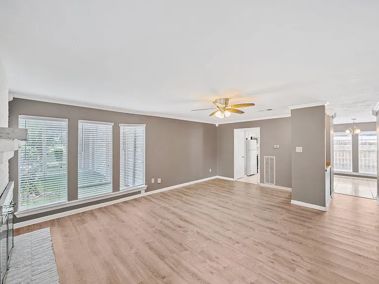7716 Challie Ln #7716 — Photo 3