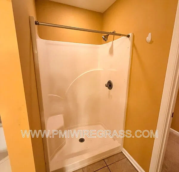 201 Windsor Garden Dr — Photo 22