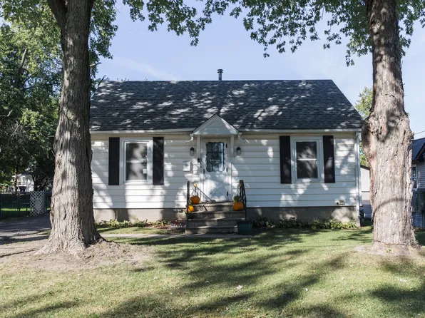 315 S Pine St, New Lenox, IL 60451