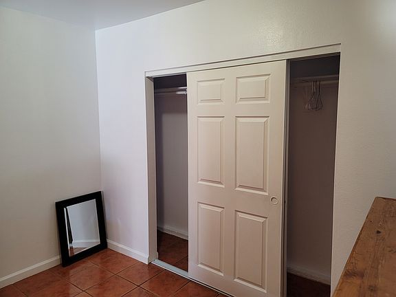3rd image of 12877 1/2 Glenoaks Blvd Room A