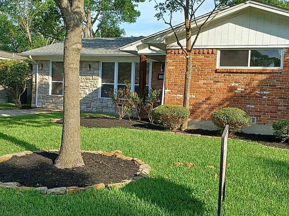 3rd image of 10469 Lanshire Dr