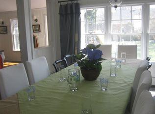 18 Squantum Dr, Warwick, RI 02888