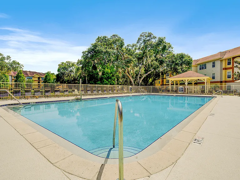 Williams Landing and Villas Apartments — Photo 3