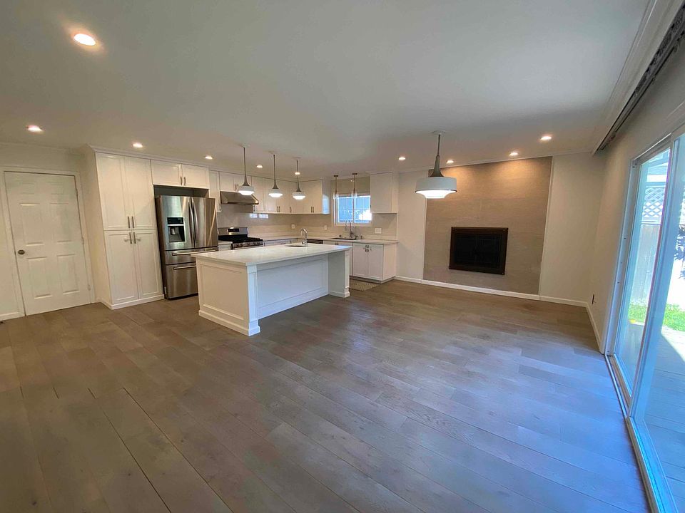 1st image of 918 Daffodil Way