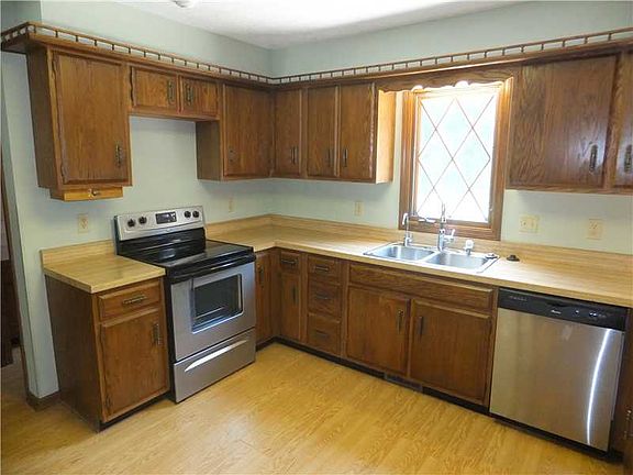 5th image of 8075 Dogwood Ct