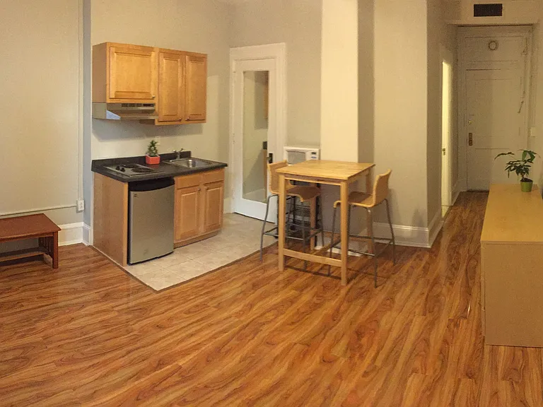 1324 Locust St — Photo 35