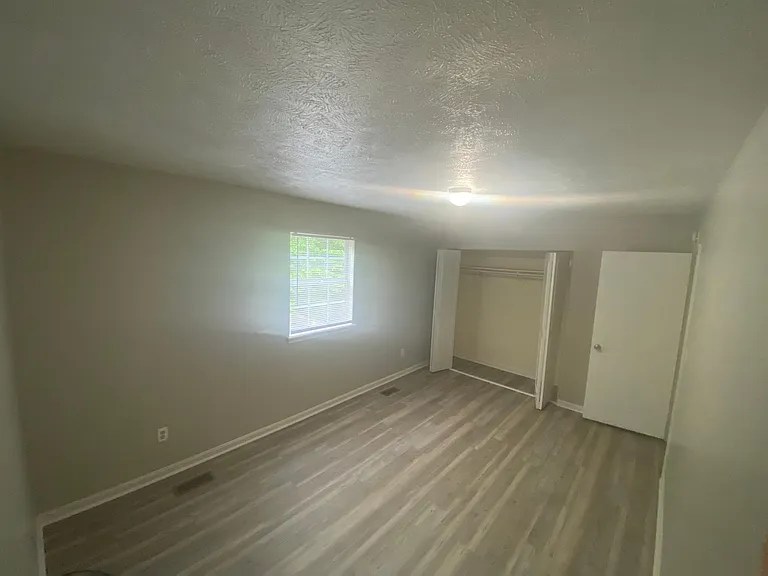 8417 Damascus Rd — Photo 16