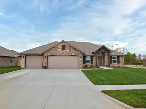 6067 S Crescent Road, Battlefield, MO 65619