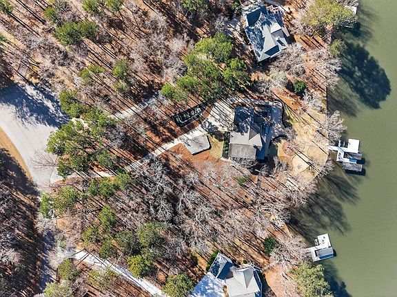 5th image of 1470 Plantation Dr