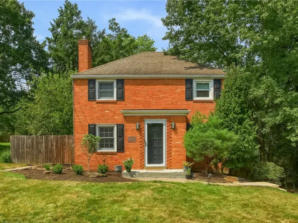 8995 Eastview Dr, Allison Park, PA 15101