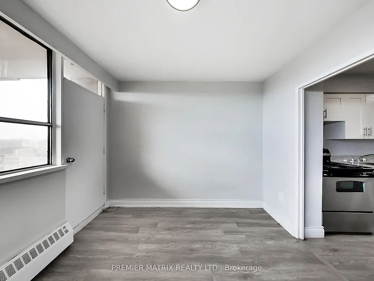 65 Thorncliffe Park Dr #1411 — Photo 12