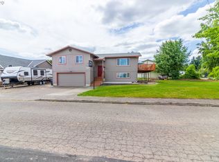 1575 N Oak St, Canby, OR 97013