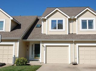 8218 N Bradford Ct, Kansas City, MO 64151