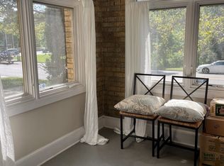 910 Ward Pkwy APT 3, Kansas City, MO 64112