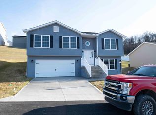 42 Summers Ridge Rd, Morgantown, WV 26508