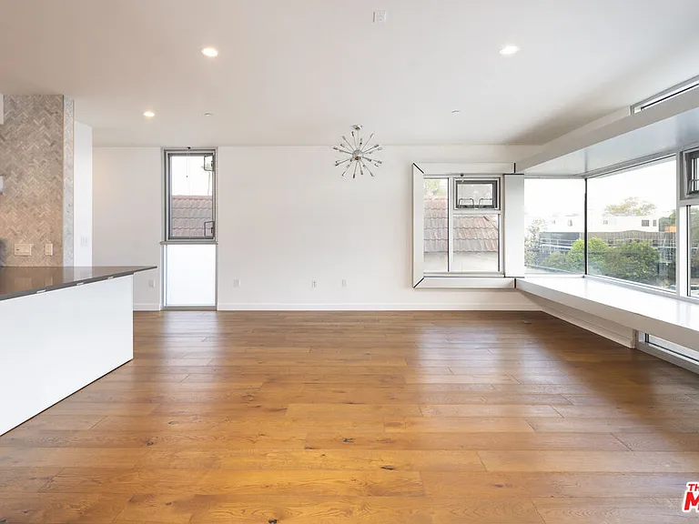 12770 Caswell Ave #301 — Photo 8