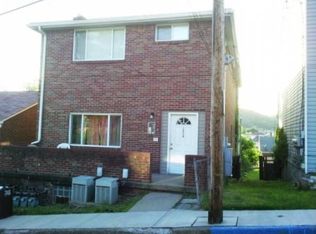 1216 Vine St, Mc Kees Rocks, PA 15136