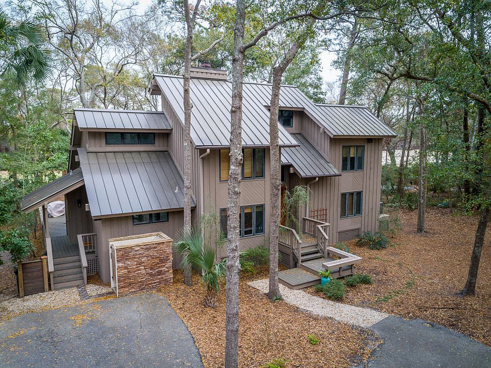 1st image of 143 Broomsedge Ln