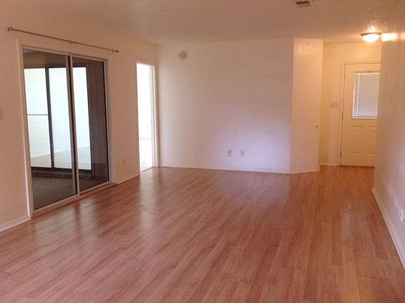 3rd image of 4017 Baywoods Dr