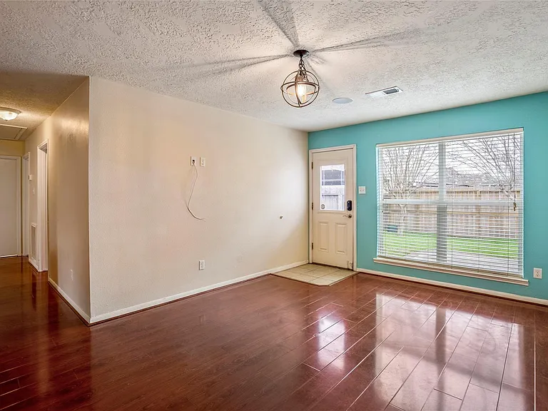 11817 Southlake Dr — Photo 11