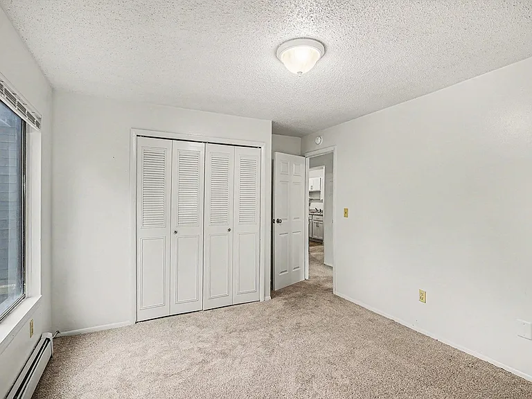 Waverly Park Apartments — Photo 24