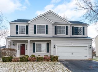 261 Prairie Ridge Dr, Woodstock, IL 60098