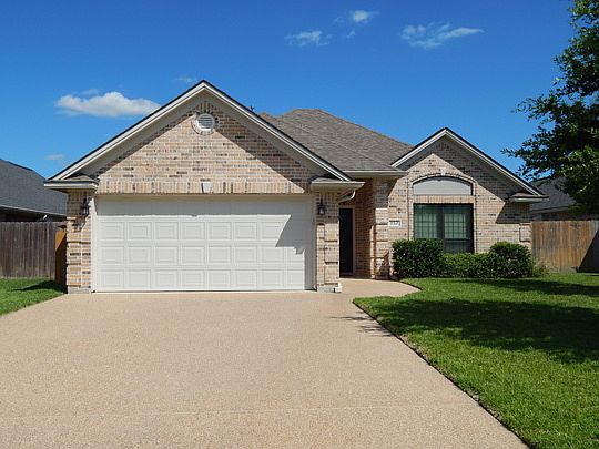 1st image of 932 Crystal Dove Ave