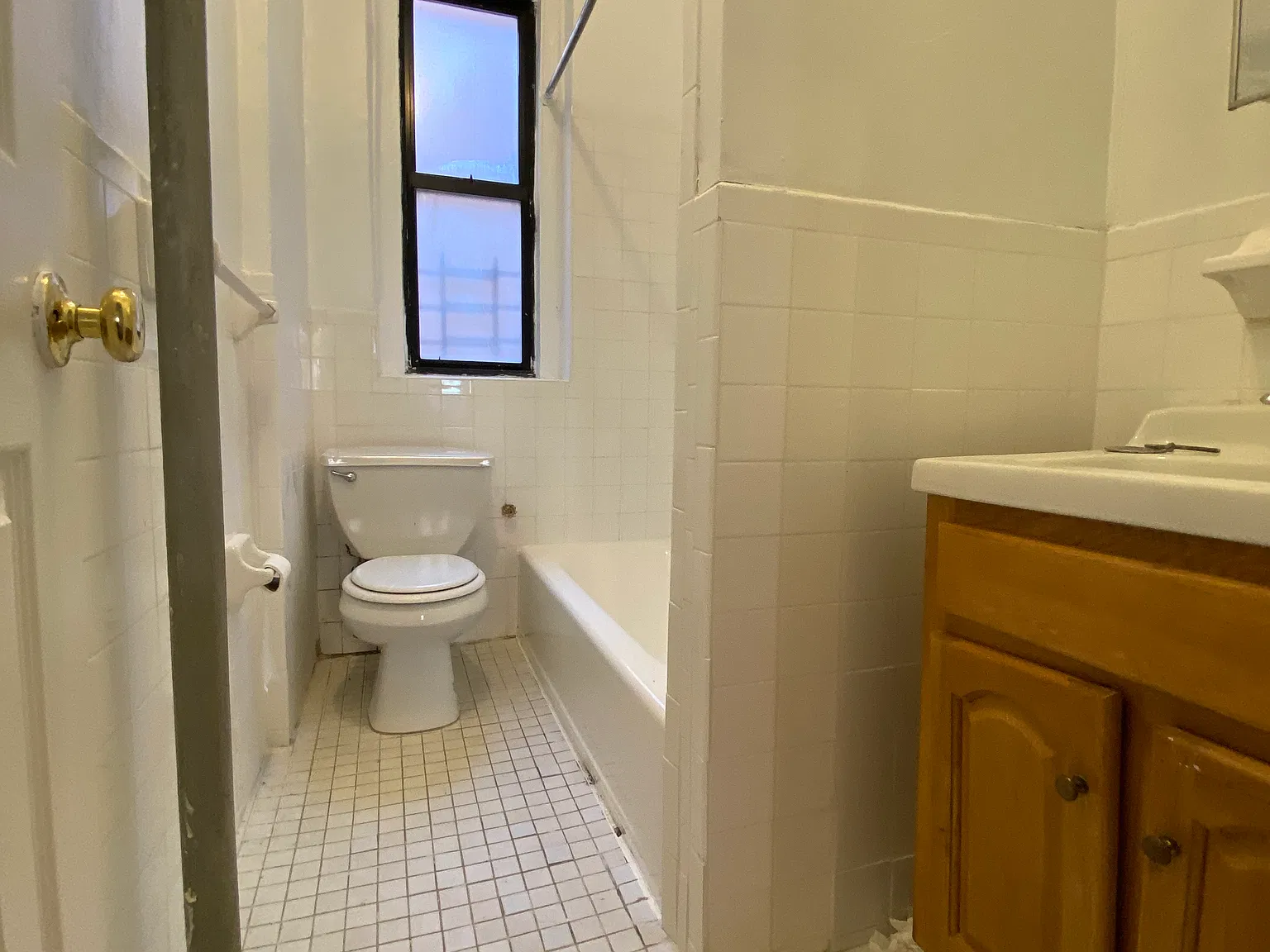 1 bed, 825 sqft, $1,990 — Photo 4