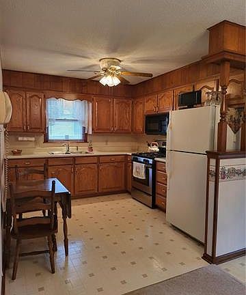 3rd image of 6409 E 9th St