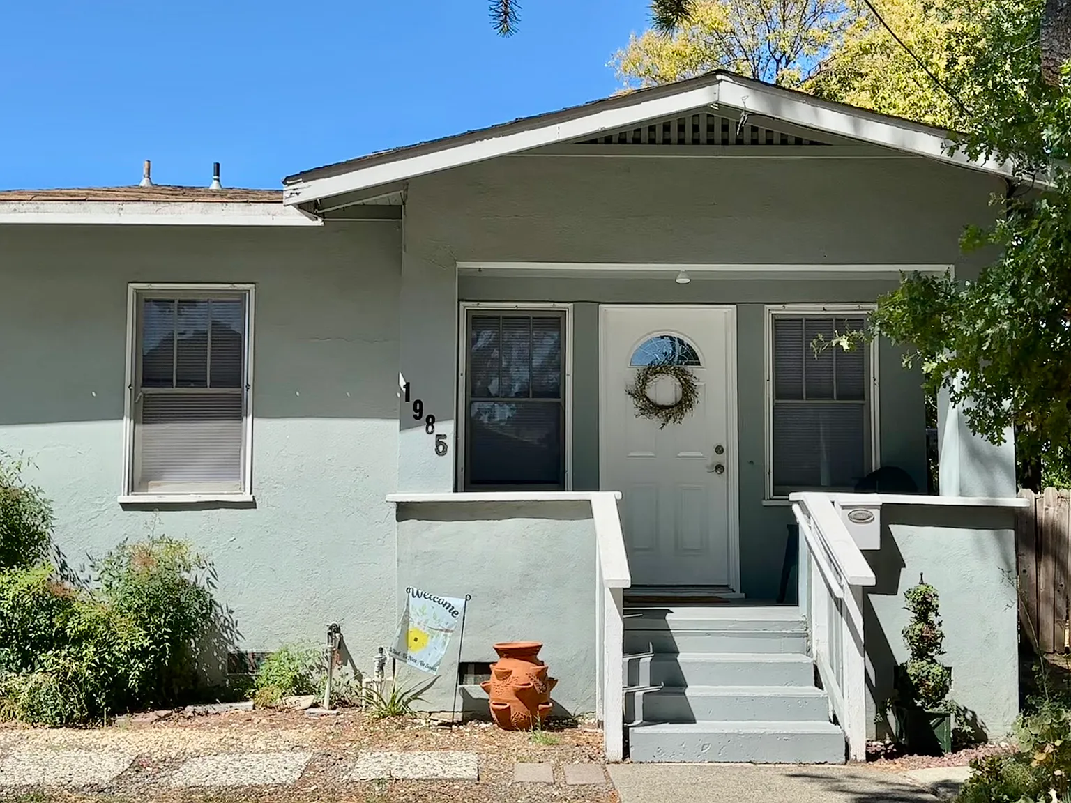 2 bed, 702 sqft, $2,850 — Photo 1