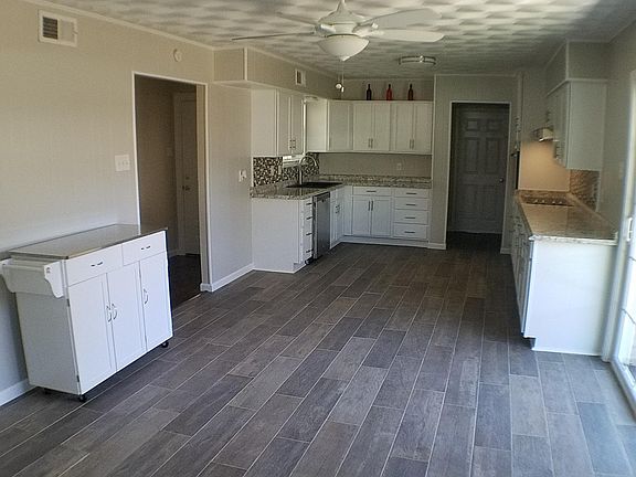 5th image of 1223 Misty Glen Ln