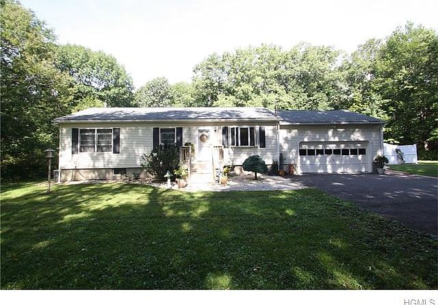 1st image of 12 Orchard Ln
