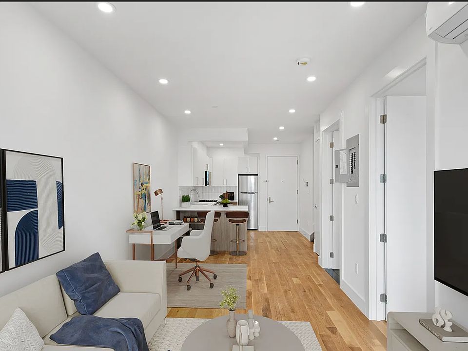 1st image of 2120 Fulton St APT 3R